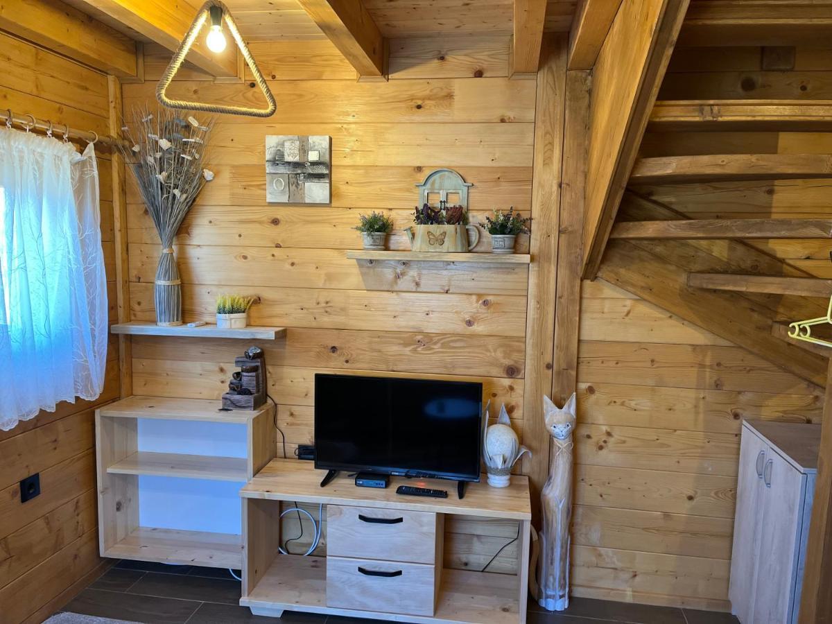 Apartmani Joka I Drvene Kucice Vrdnik Εξωτερικό φωτογραφία