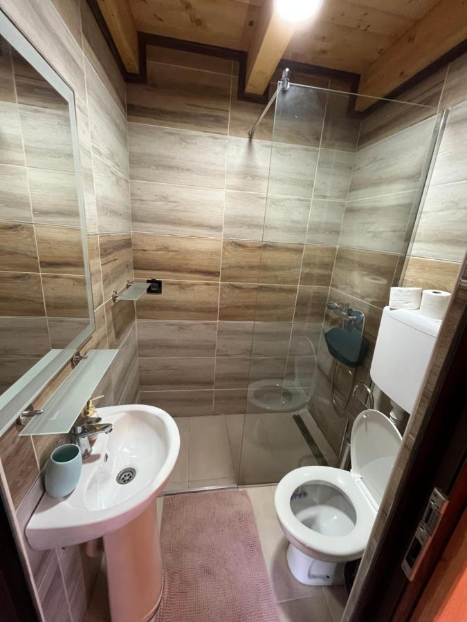 Apartmani Joka I Drvene Kucice Vrdnik Εξωτερικό φωτογραφία
